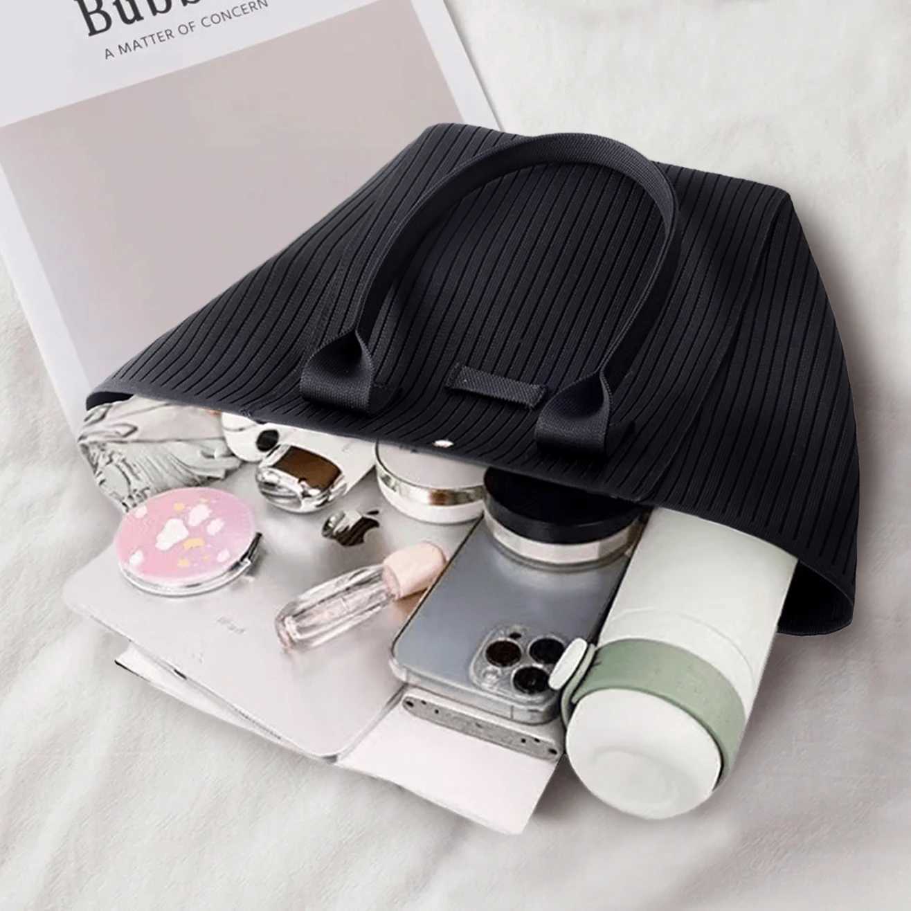 Large capacity womens handbag classic black handbag personalized womens shoulder bag shopping bag W250421