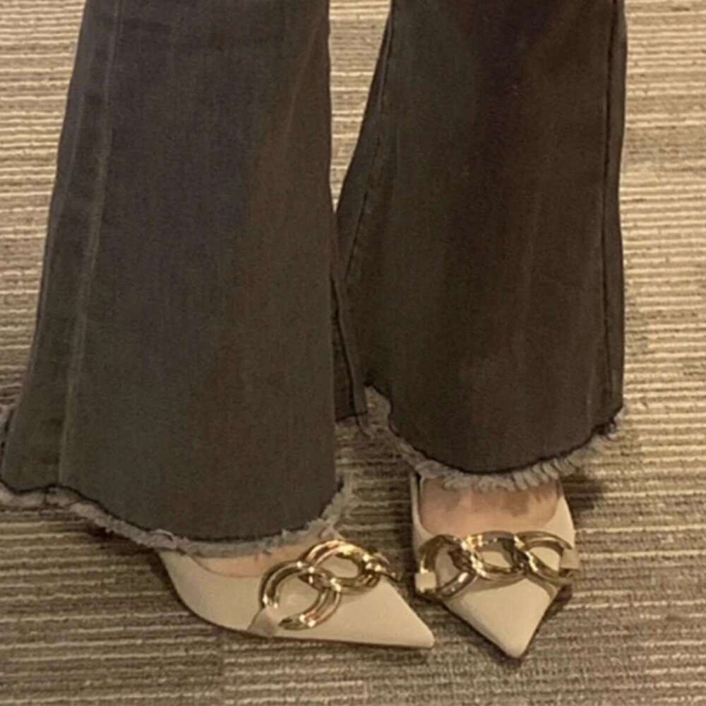 Thin heeled 2024 Spring and Autumn new pointed single shallow mouth versatile women's shoes chain sexy high heels