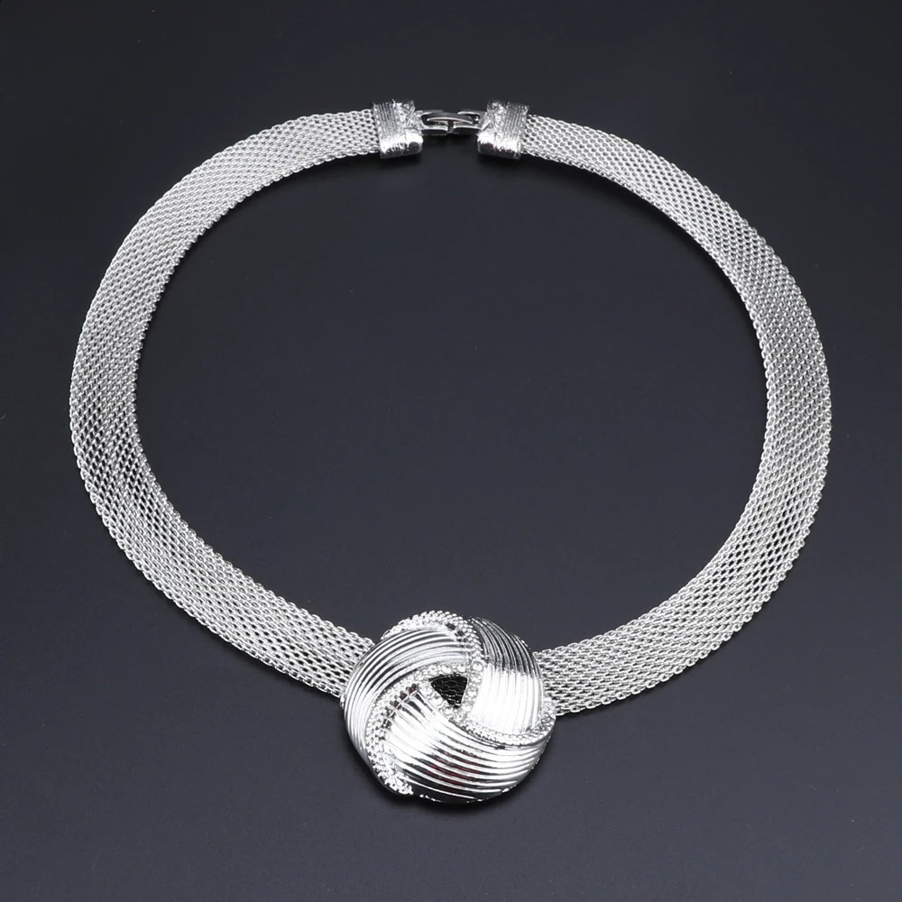 Exquisite Dubai Silver Color Necklace Earrings Set Wedding Accessories Jewelry Set African Women Costume Jewelry Set 250417