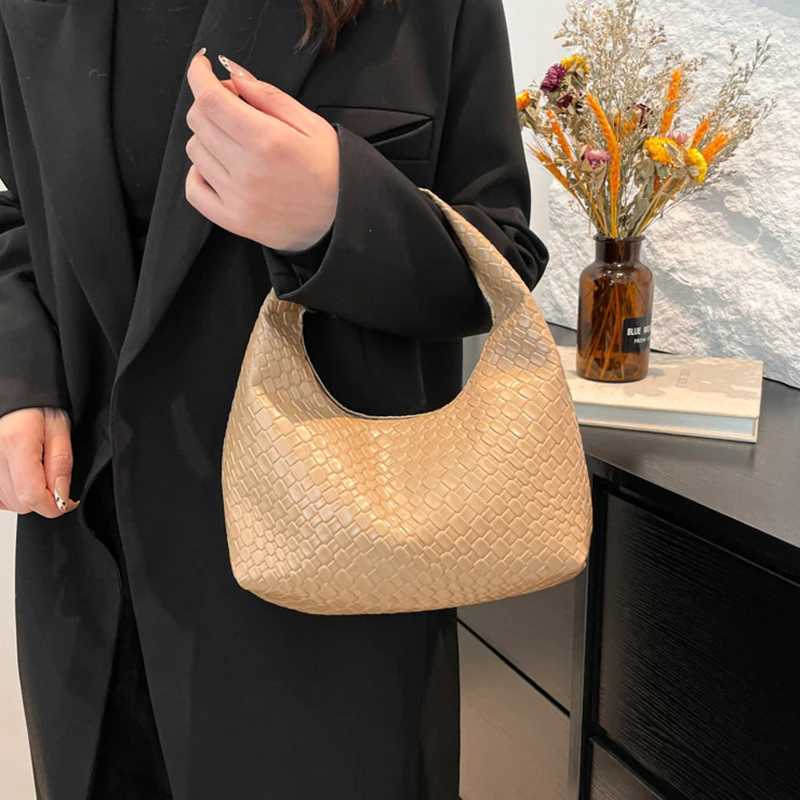 Womens Classic Fashion Womens Embossed Tramp Soft PU Leather Small Top Handle Shoulder Bag Casual Daily Handbag W250421