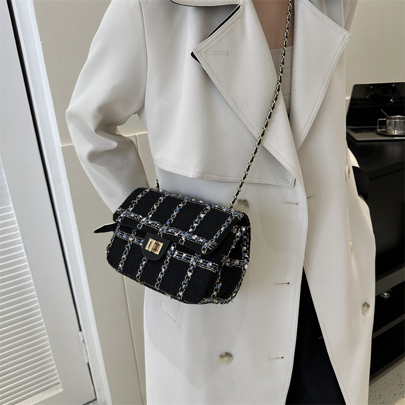 2025 New Designer Bag Free Delivery Shoes By Leisure Women's 2023 Autumn Korean Edition Small Square And Fashionable Shoulder Simple Crossbody Ba