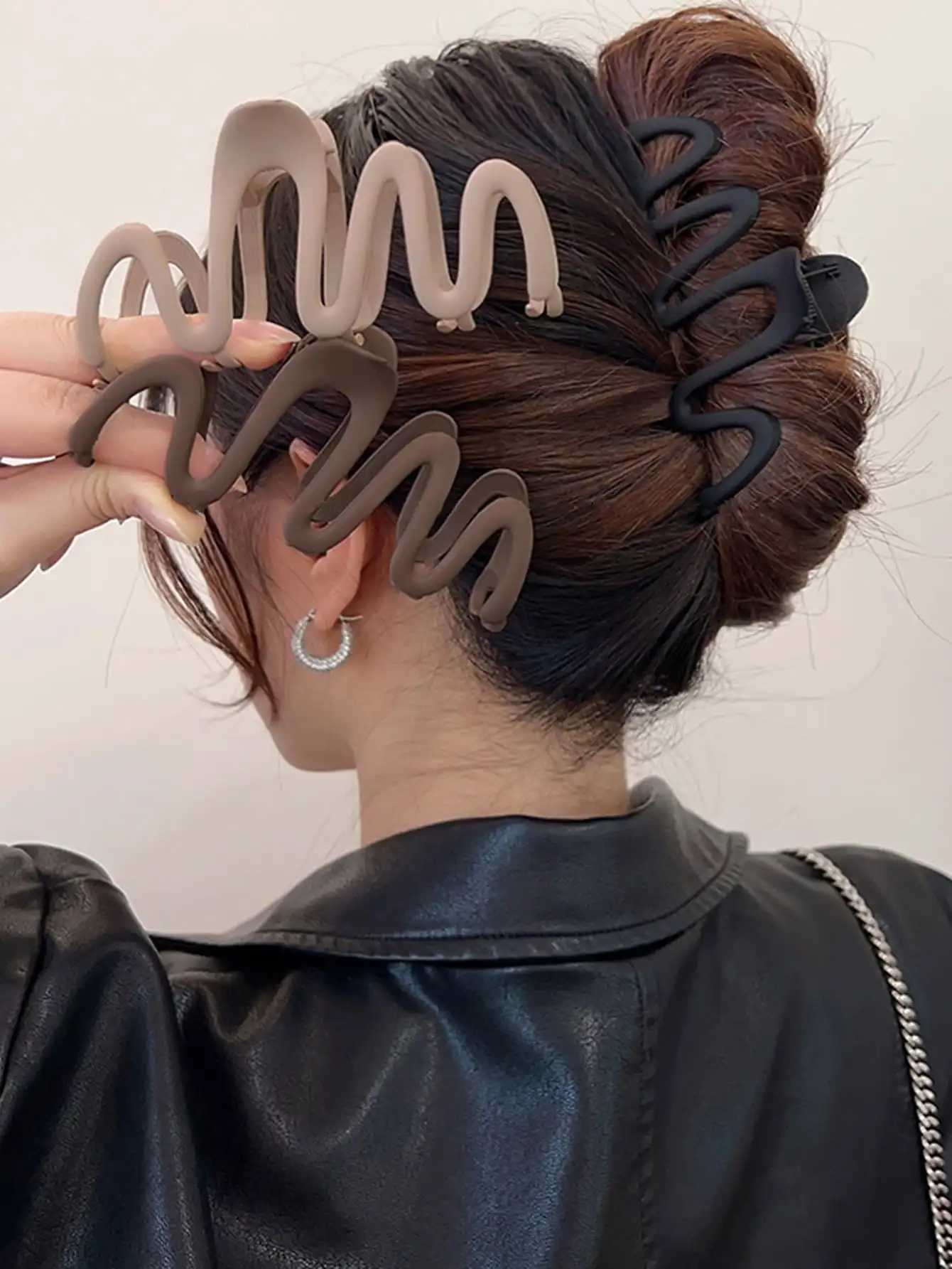 1/3 piece grab clip large volume matte hair clip Exquisite high-end disc hair clip shark clip new simple head hair clipT250425