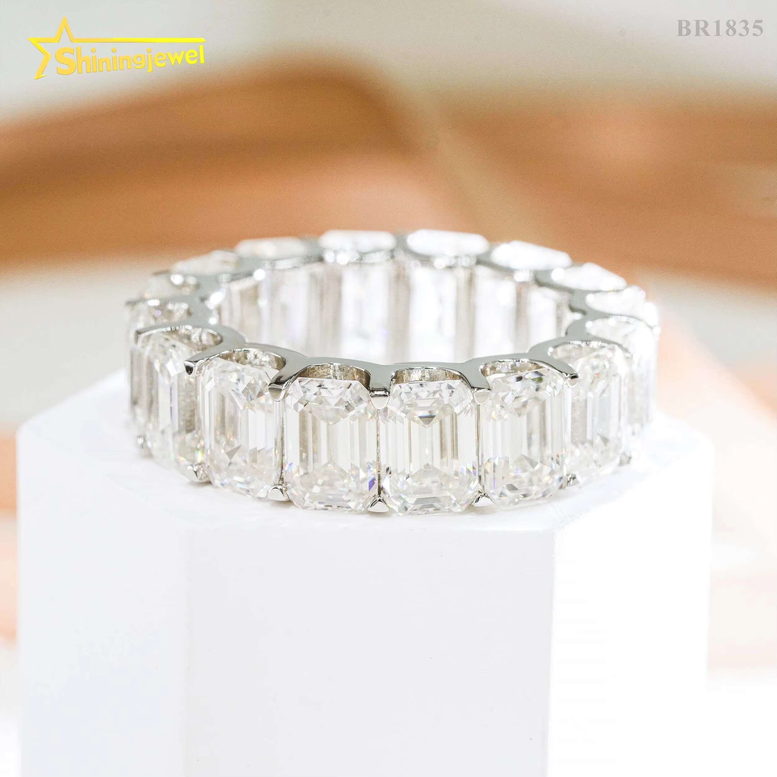Fine Women Jewelry 925 Sterling Silver Pass Diamond Tester Emerald Cut Eternity Moissanite Ring Engagement Band Ring