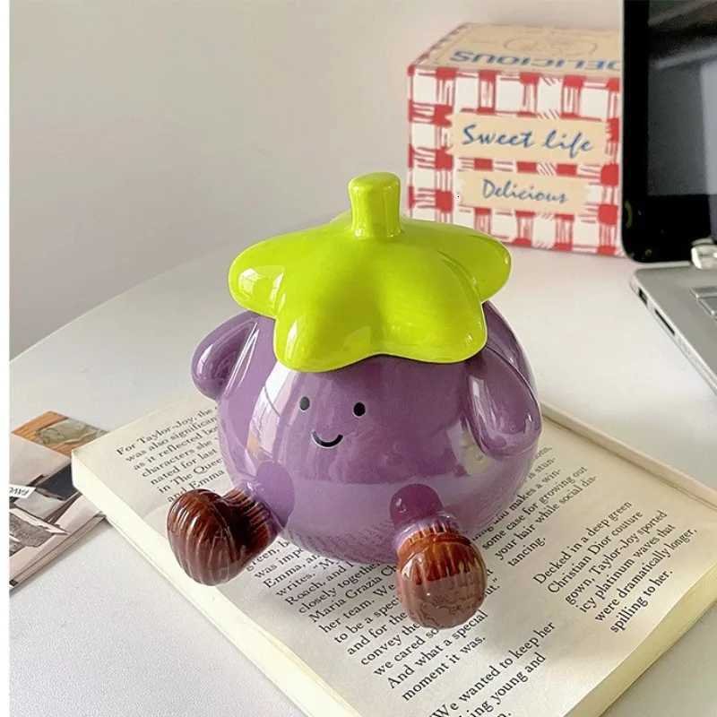 Birthday Gift for Boys Cute and Funny Eggplant Smiling Face Ceramic Mark Cup with Lid Y251125