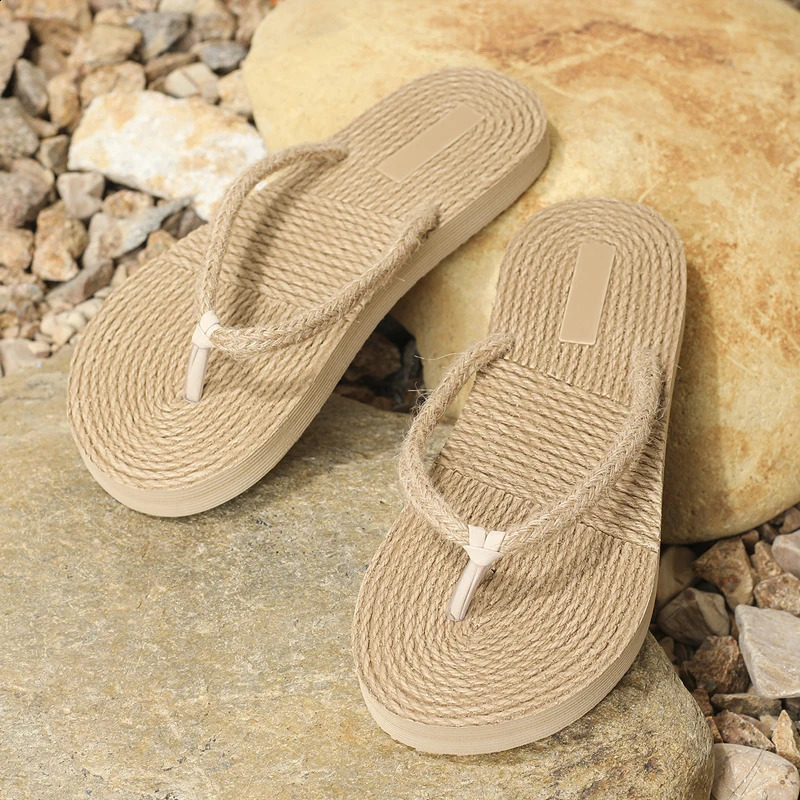Flip Flops Women Slippers Ladies Shoes Indoor Outdoor Female Flipflop Beach Flat Slides Fashion Summer Straw Sandals 2024 250421