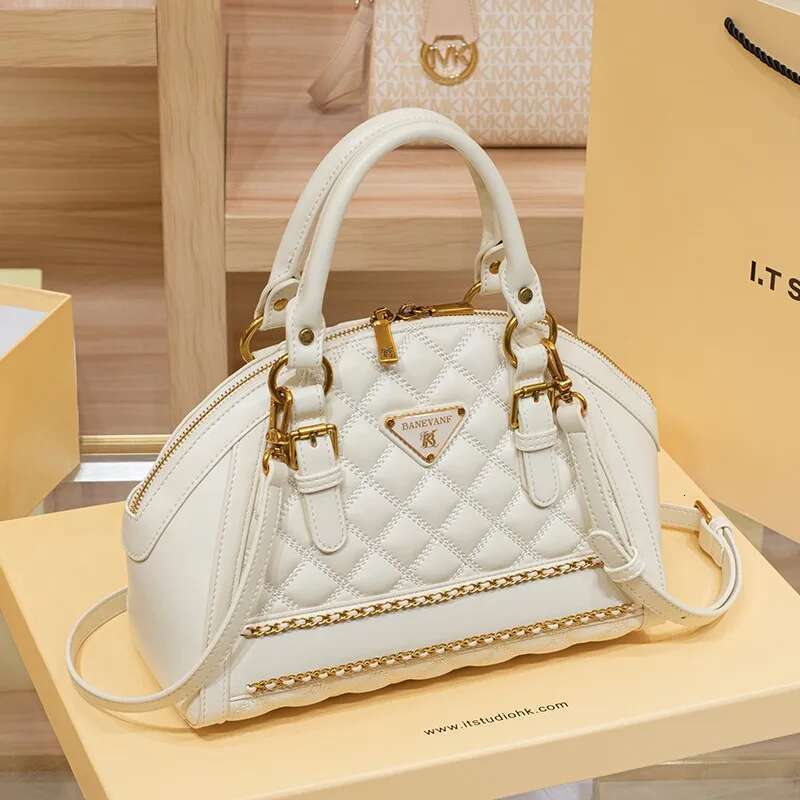 Women's 2024 New Autumn And Winter Light Brand Shoulder Crossbody Bag, High-End Texture Designer Handbag 9006