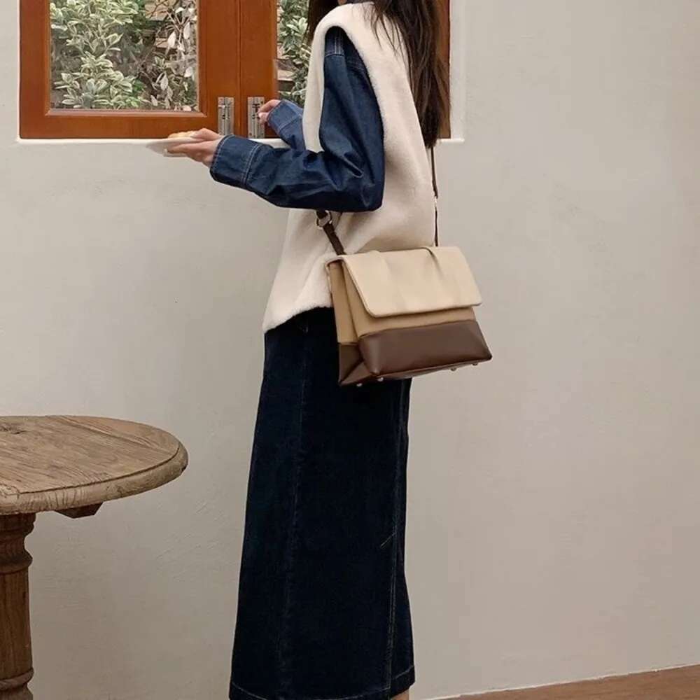 New Niche Design Fashionable Bucket High-End Exquisite Shoulder Daily Commuting Large Capacity Women's Bag