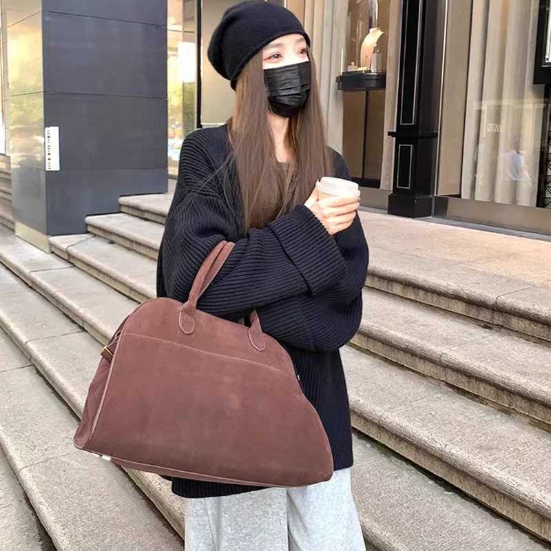 V-neck Single Breasted Simple Retro Solid Color Loose Fit Womens Knitted Cardigan Autumn and Winter Versatile New Sweater CoatT251125