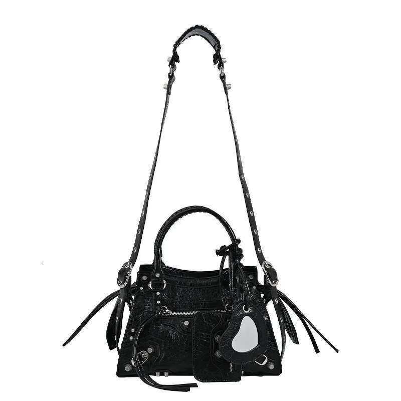 Fashionable Large Capacity Rivet Motorcycle Commuting Sexy Lady Handbag Black Crossbody Bag Suitable For Autumn And Wint