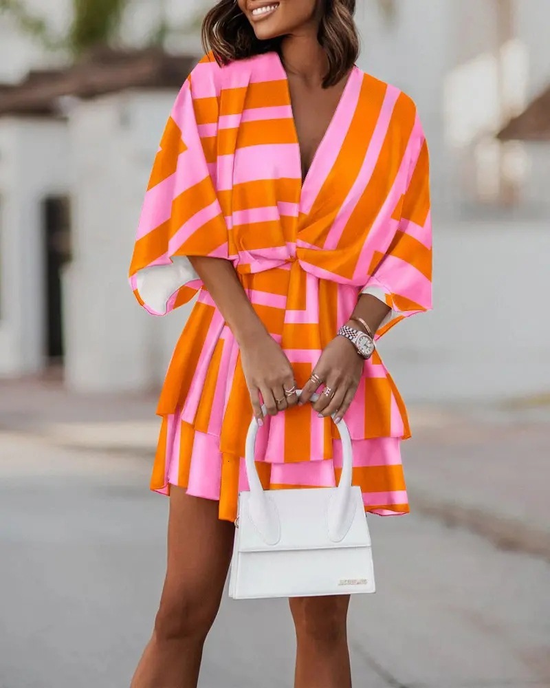 2022 fall V-neck loose bat sleeve print dress women