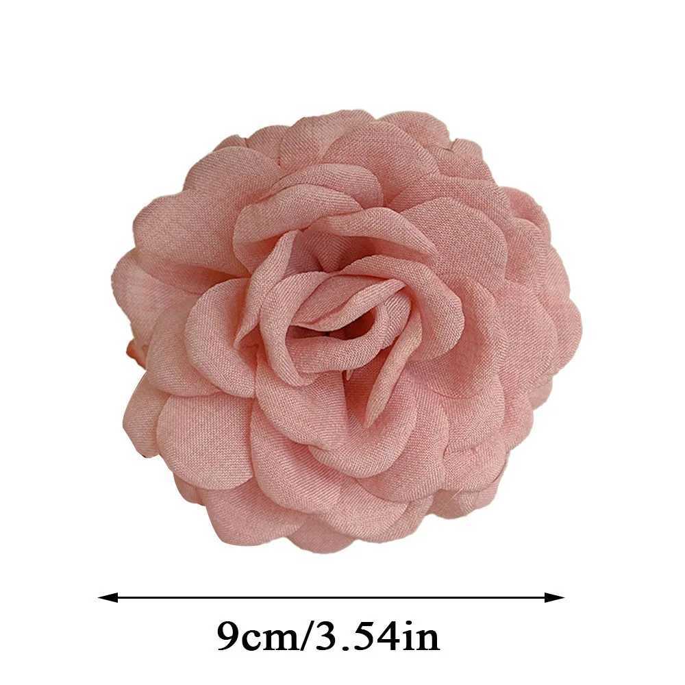 Fabric Rose Flower Hair Claw Clips for Women Girls Hair Clips Bucket Sweet Flower Shark Grip Clip Hair Clip Accessories Hair ClipT250425