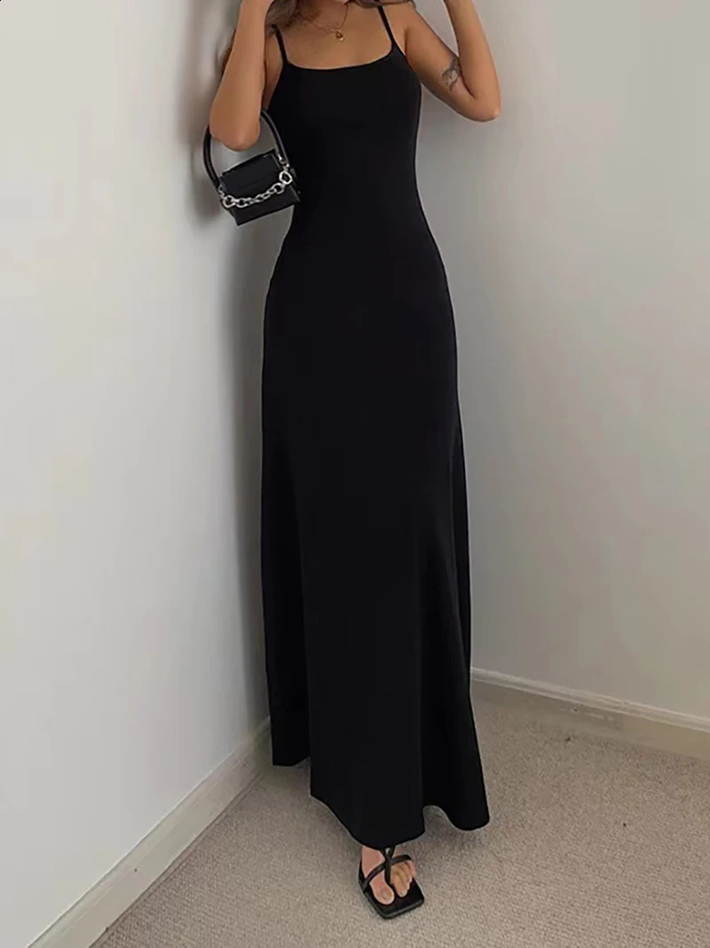 Womens spring and summer tight fitting dress womens sexy sleeveless spaghetti shoulder strap shawl dress elegant backless evening dress long skirt 250