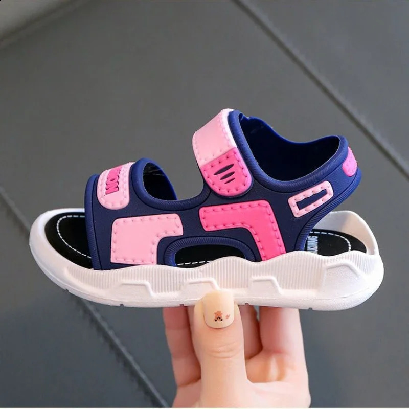 Fashionable childrens sandals baby shoes boys soft soled non slip sandals boys and girls sandals childrens shoes summer beach 2-10 years 250424
