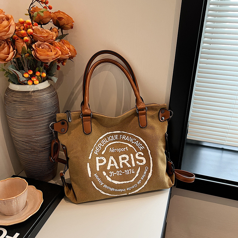 new free shipping designer shoulder bag for women casual versatile crossbody bag fashionable black outdoor letter bag