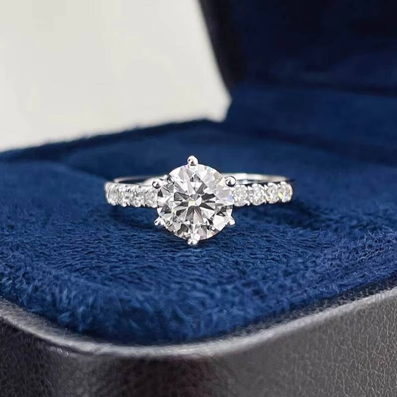 Luxeora 18K Gold Womens Wedding Ring Classic Style Engagement Lab Grown Diamond Fine Jewelry for Gift Anniversary IGI Certified