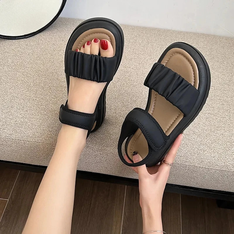 Summer fashion casual comfortable girl elegant and cute open toe wear-resistant beach thick sole non slip sandals 250424