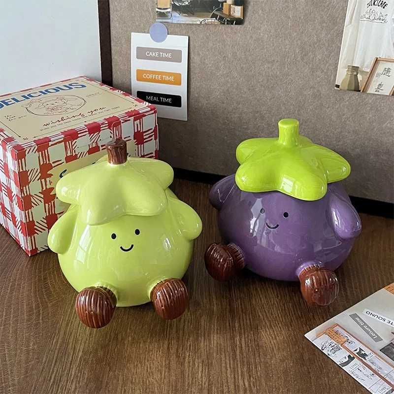 Birthday Gift for Boys Cute and Funny Eggplant Smiling Face Ceramic Mark Cup with Lid Y251125