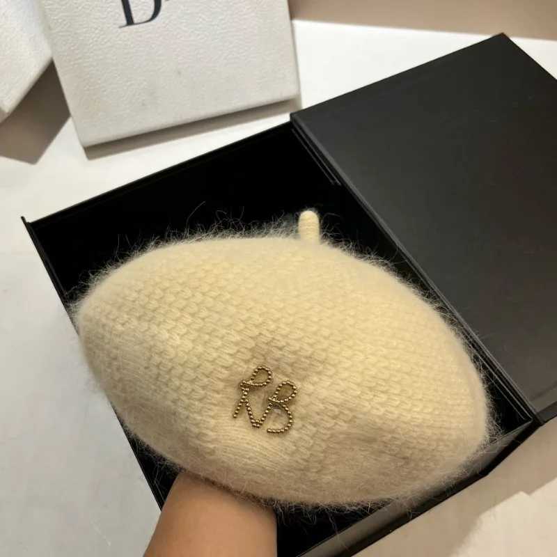 New High Quality Fluffy Angora Fur Beret for Women Winter Hat Glod Letter Artist French Painter Hat Female Warm Walking Cap 2024 J251125
