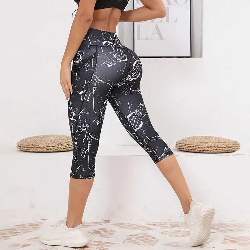 Capri Womens High Waist Exercise Leg and Abdominal Control Yoga Pants with PocketsC250425