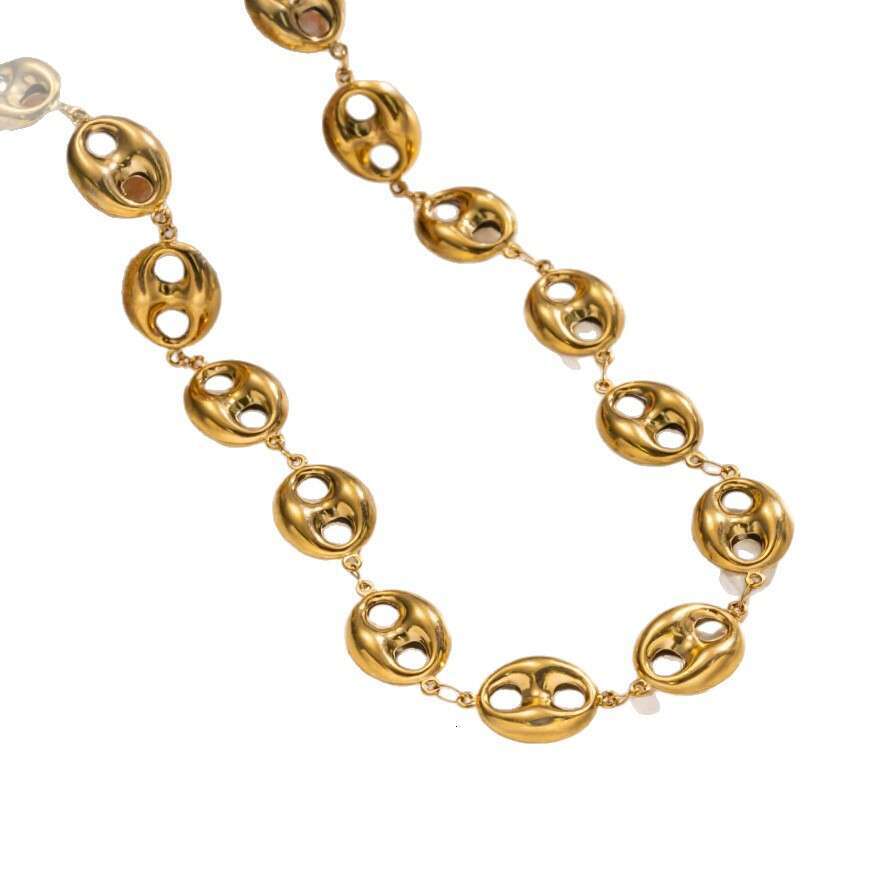 luxury Hollow Pig Nose Coffee Bean Stainless Steel Necklace for Women Fashionable Versatile Collarbone Chain Exquisite Set