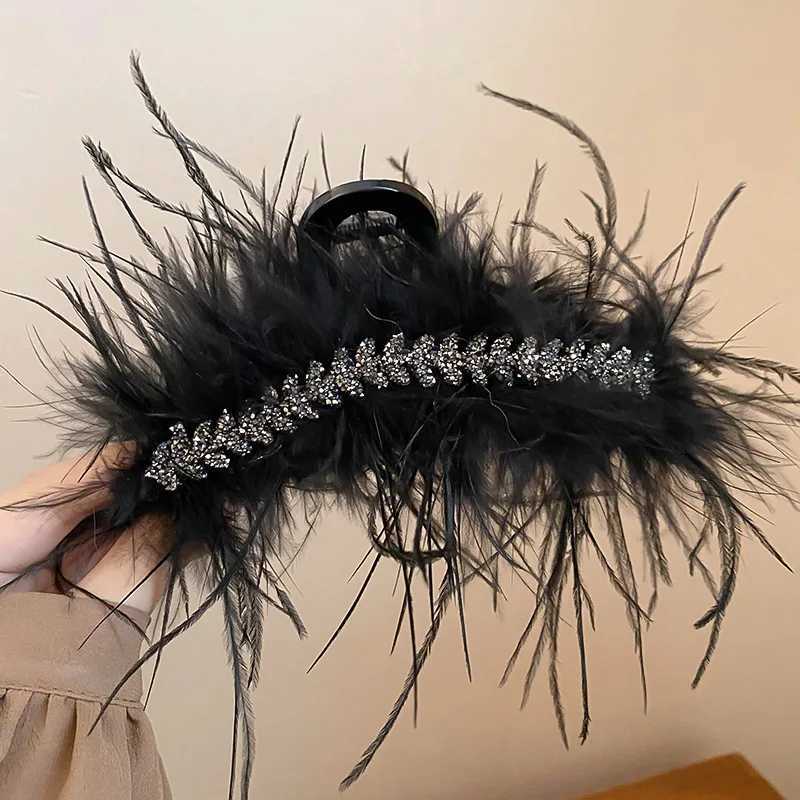 Inlaid rhinestone womens feather clip niche design black hair claws tempting hair accessories girls giftsT250425