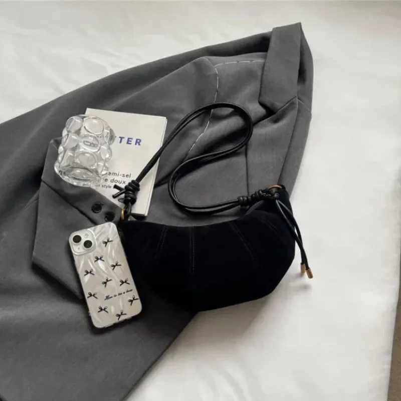 Velvet material zipper 2025 high-quality shoulder bag solid color simple fashion cross body bag soft Western style handbag W250421