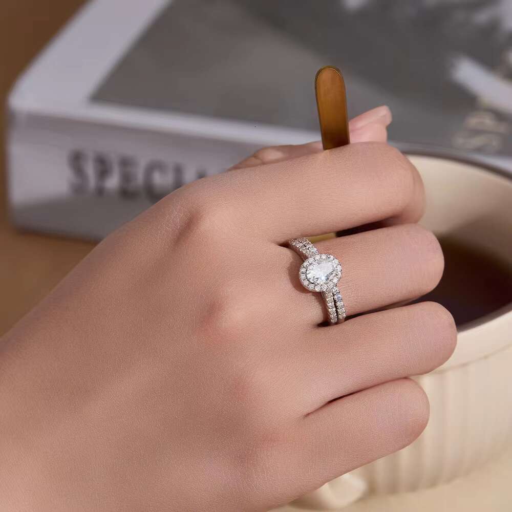 Customized 925 Silver Moissanite Diamond Engagement Ring for Womens Wedding Jewelry