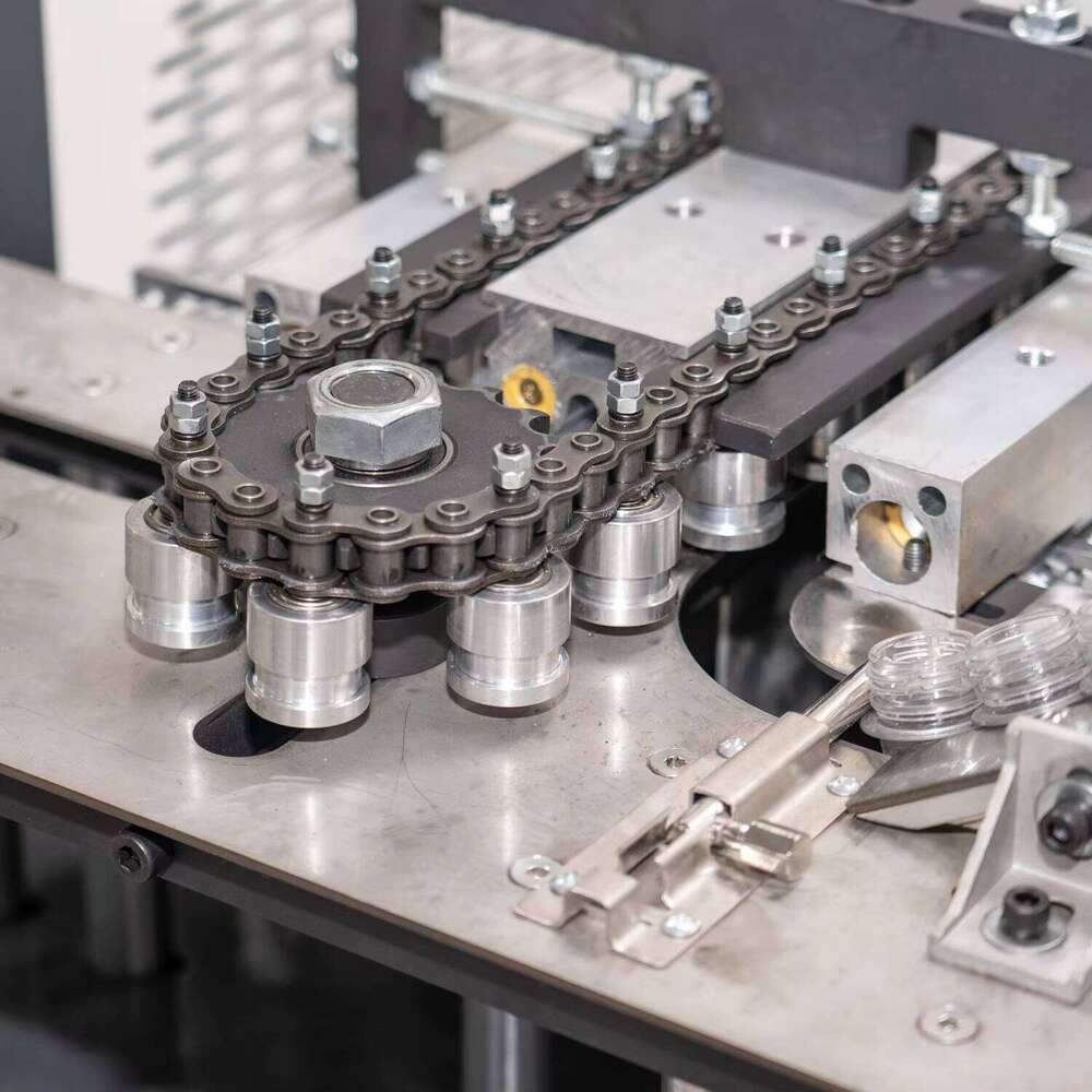 Made in China Automatic 2 Cavity Pet Blowing Machine Pet Blow Molding Machine for Sale