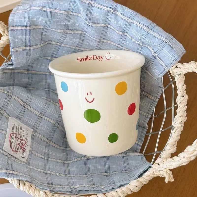 Holding Ceramic Cup Imitation Paper Cup High Appearance Level Mug Coffee Cup Breakfast Dessert Home Decor Water Tea Mug Set Y251125