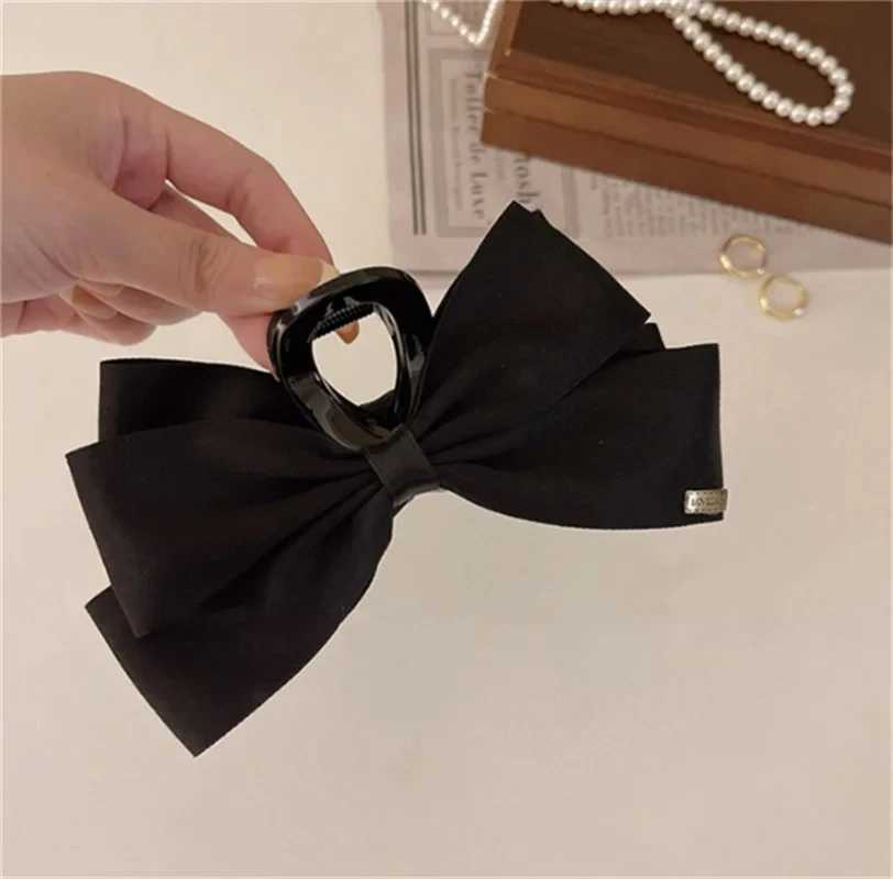 New large black fabric bow grip hair clip for women new Korean style hair clip fashionable shark claw clip for girls hair clipT250425