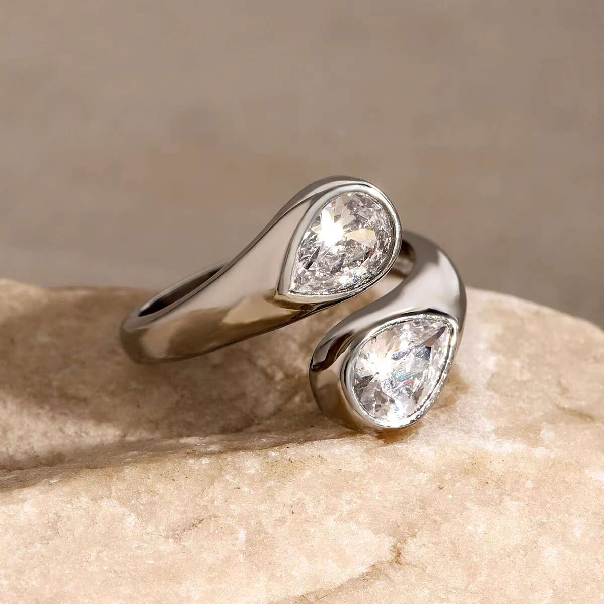 Waterproof Jewelry Natural Stone 18K Gold Plated Titanium Stainless Steel Moissanite Ring Women