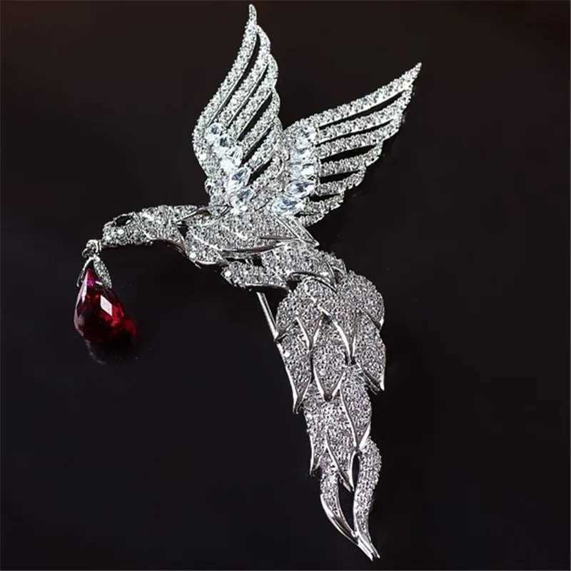 Womens Brooch Luxury Jewelry Animal Vintage Style Sweater Scarf Created Emerald Green High Quality Brooch Decorate Party Gifts J251125