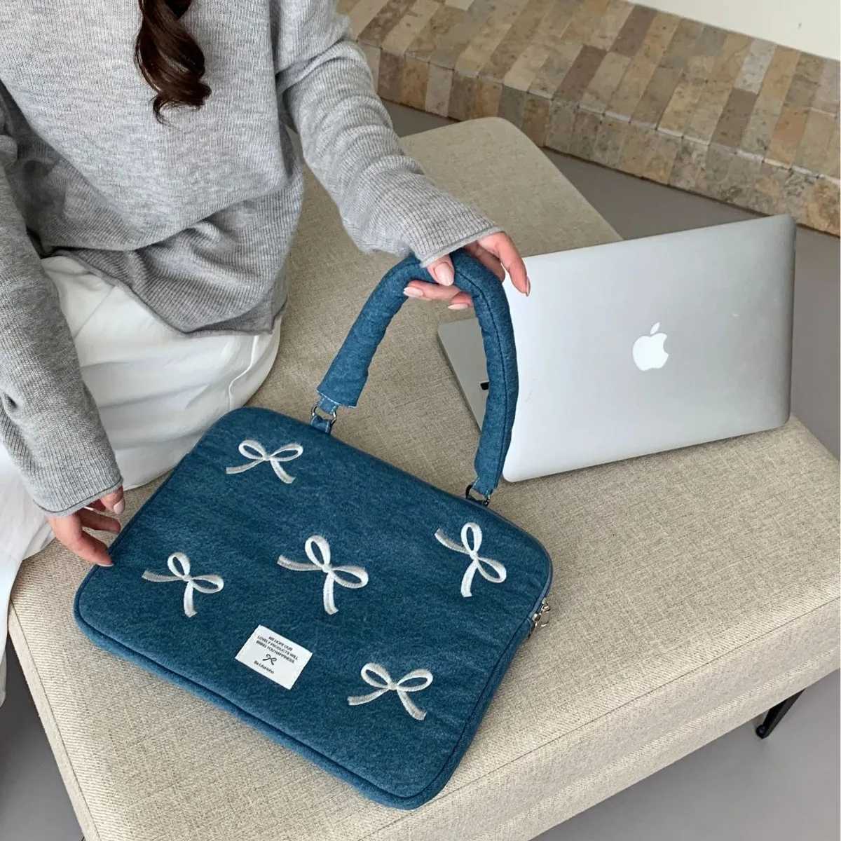 Korean New Washed Denim Embroidered Laptop Bag Suitable For MacBook 156 Inches Dirt-Resistant And Waterproof Portable SturdyT251125
