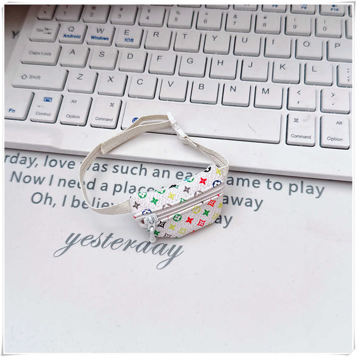 17cm Labubu sportswear DIMOO baby clothes 10cm cotton baby doll black and white peaks T-shirt trendyT251018