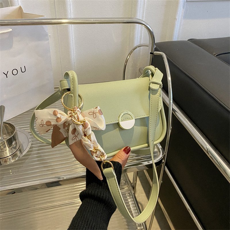 2025 Designer Summer Women's New Fashion Chain Shoulder Bag With Delicate Texture Armpit Multi Functional Ins Crossbody Bag