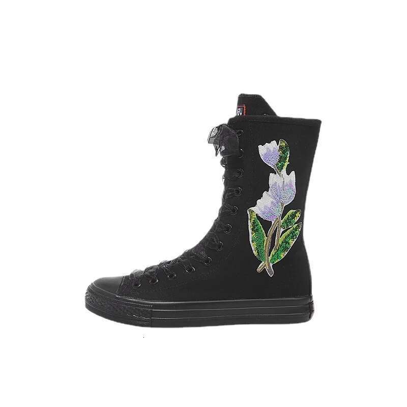 Spring new medium-sized color lace-up sequin embroidered canvas soft sole flat inner heightening large size women's shoes