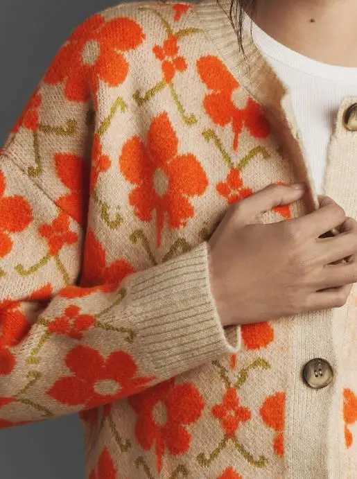 Flower Jacquard Autumn and Winter Womens Sweater Elegant Button Long Sleeved Knitted Cardigan JacketT251125