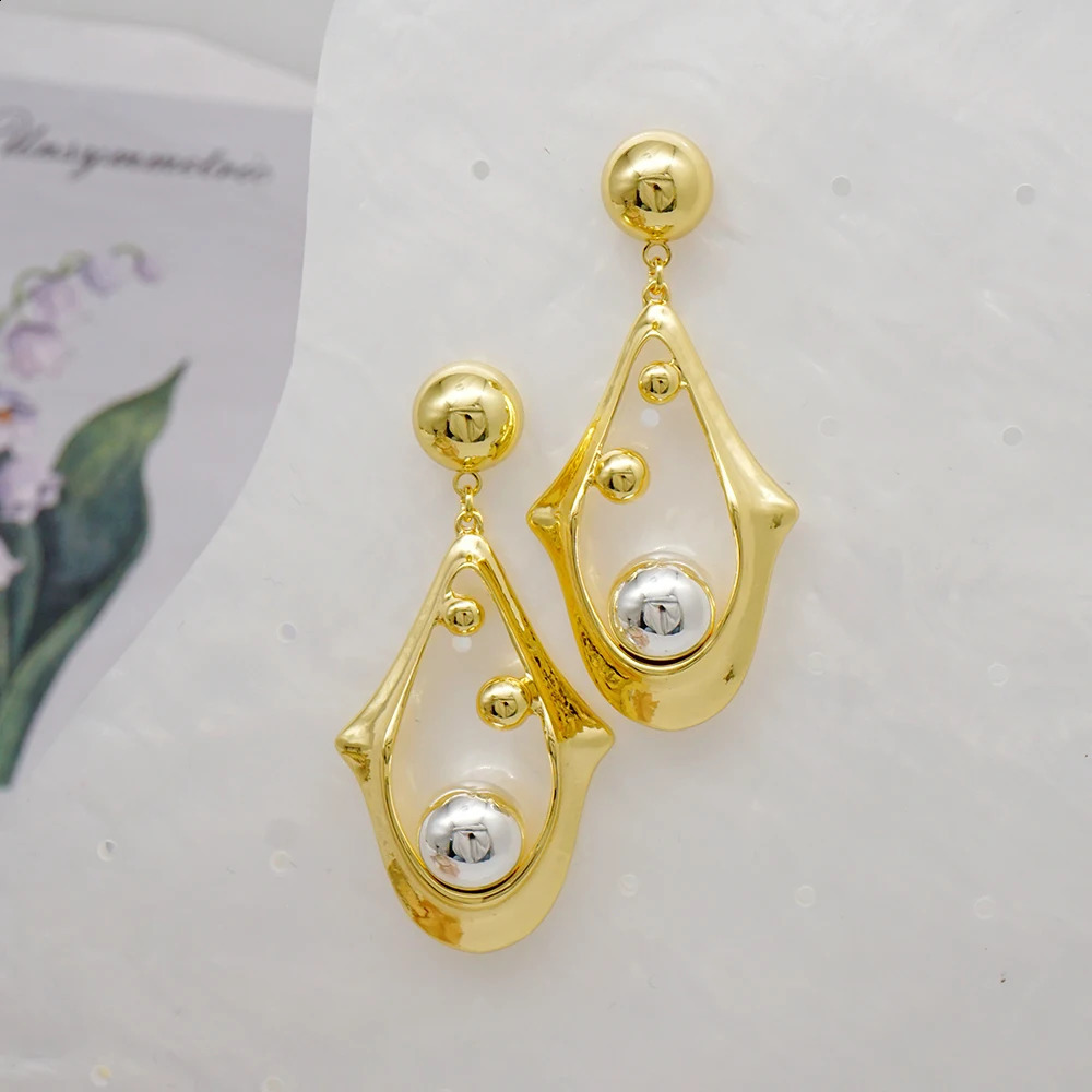Fashionable long female pendant earrings retro style pendant earrings African womens jewelry gifts party gift accessories 250422