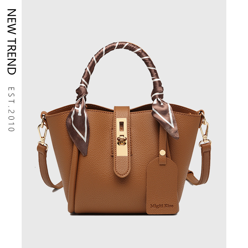 New Free Delivery Designer Shoes By 2025 New High-End Wedding Handbag, Commuting Crossbody Fashionable And Simple Vegetable Basket Bag, Women's B