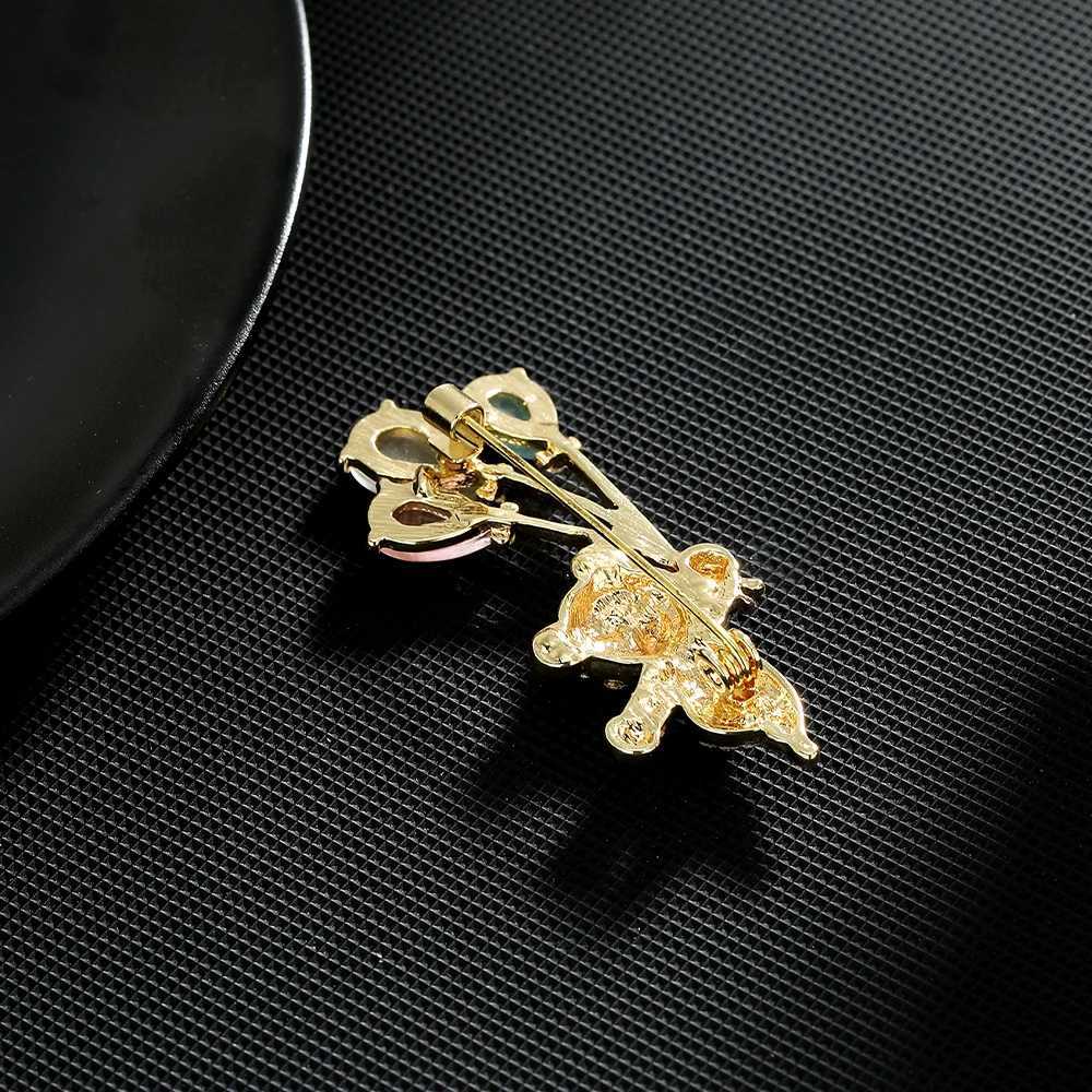 Pretty Tiger Hold Balloon Crystal Lapel Pins Dazzling Opal Airballoon Rhinestone Brooches Cheap Women Jewelry J251125