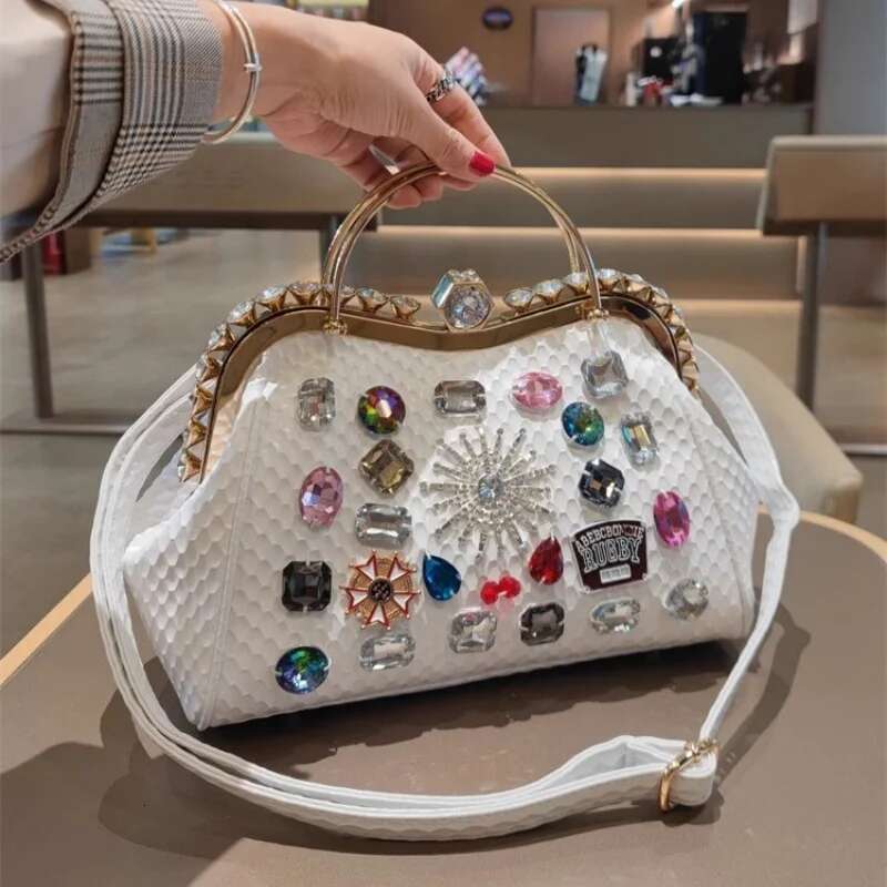 Spring and Autumn New Color Rhinestone Clip Lock Handbag Casual Dress Large-capacity One-shoulder Cross-body Women's Bag