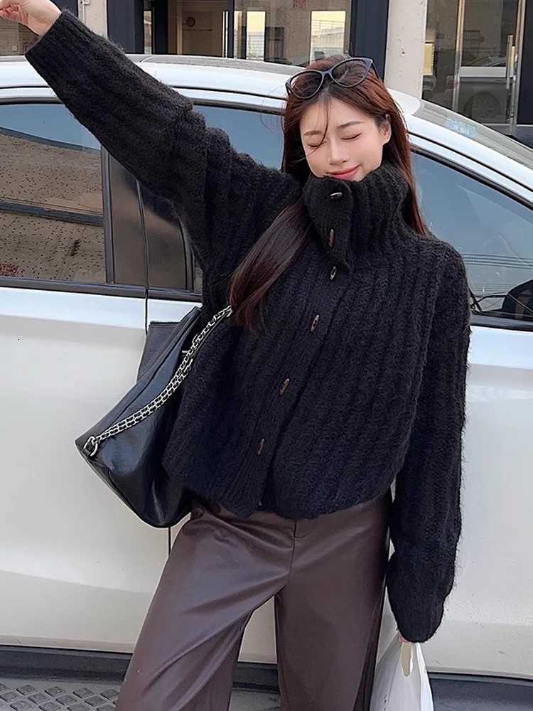Elegant Loose Turtleneck Womens Sweater 2025 Korean Style Vintage Cardigan Knitted Jackets Winter Casual Thickened Knitwear TopT251125