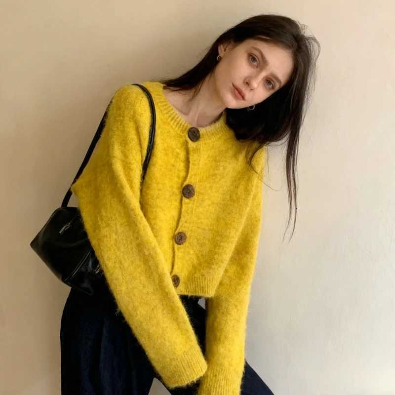 Fall and Winter New O-neck Long Sleeve Knitted Cardigan Sweater Jackets Loose Button Soft Women Short Cardigan Casual StyleT251125