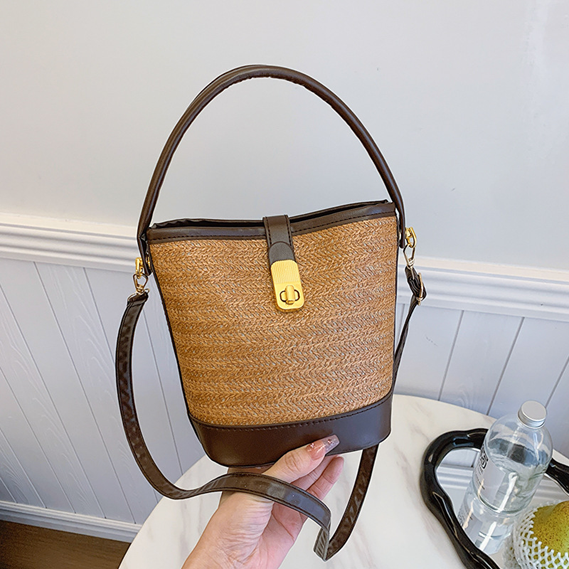New Free Delivery Designer Shoes By 2025 Fashionable Handheld For Women 2024 High Quality Grass Woven Single Shoulder Crossbody Casual Bucket Bag