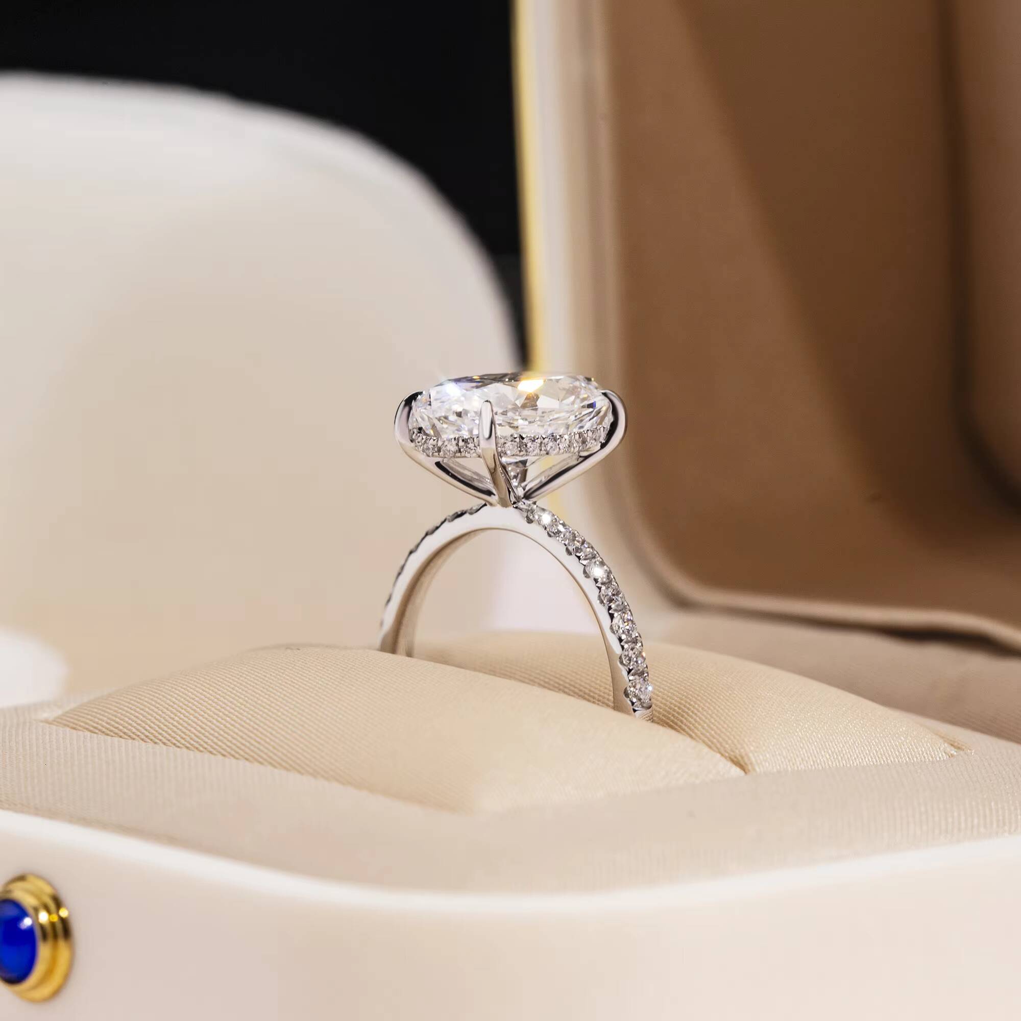 Custom Jewelry Engagement Wedding 18k White Gold Oval 1CT 15CT 2CT 3CT IGI Lab Grown Diamond Ring