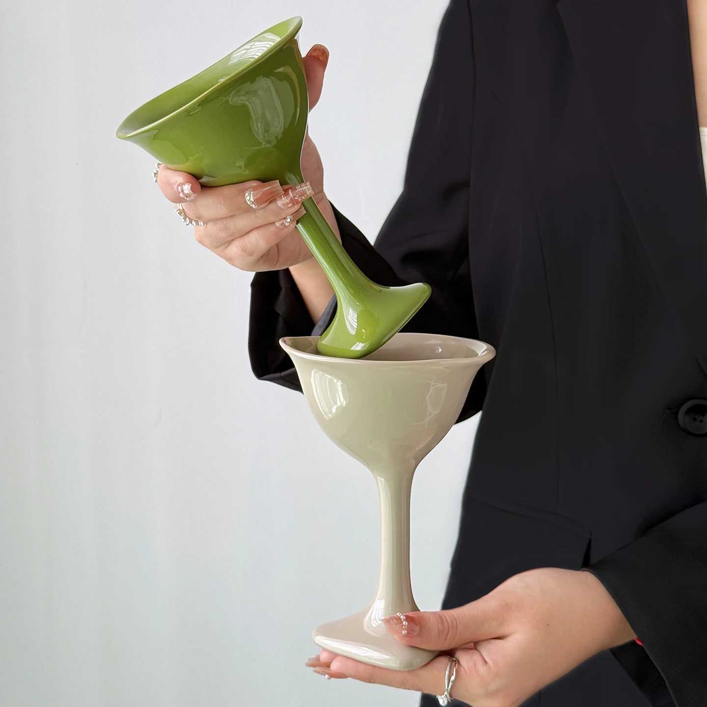 Vintage High Footed Cup High End Girl Birthday Gift Ceramic Coffee Cups Household Light Luxury Irregular Mug Kitchen Supplies Y251125