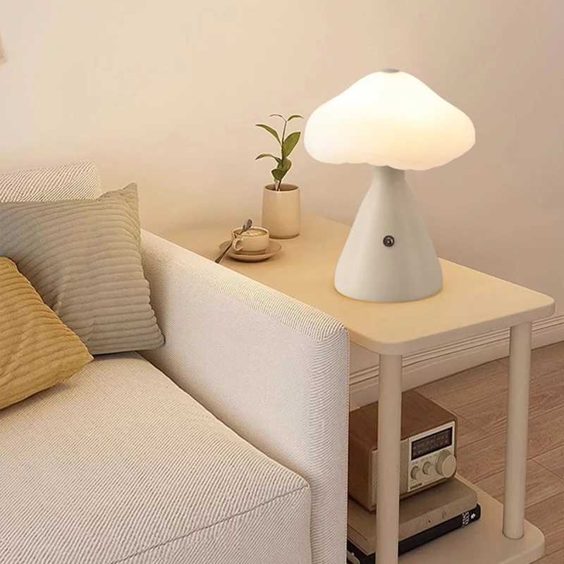 Mushroom-shaped Desk LampCharging Touch Switch Bedroom Bedside LampSuitable for Bedside and Camping Scenes C251125