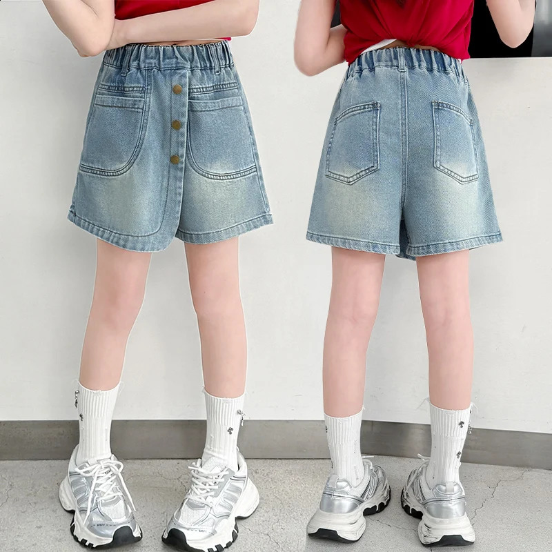 Girls nail button denim shorts for summer 2025 childrens tight pants simple big 250414z