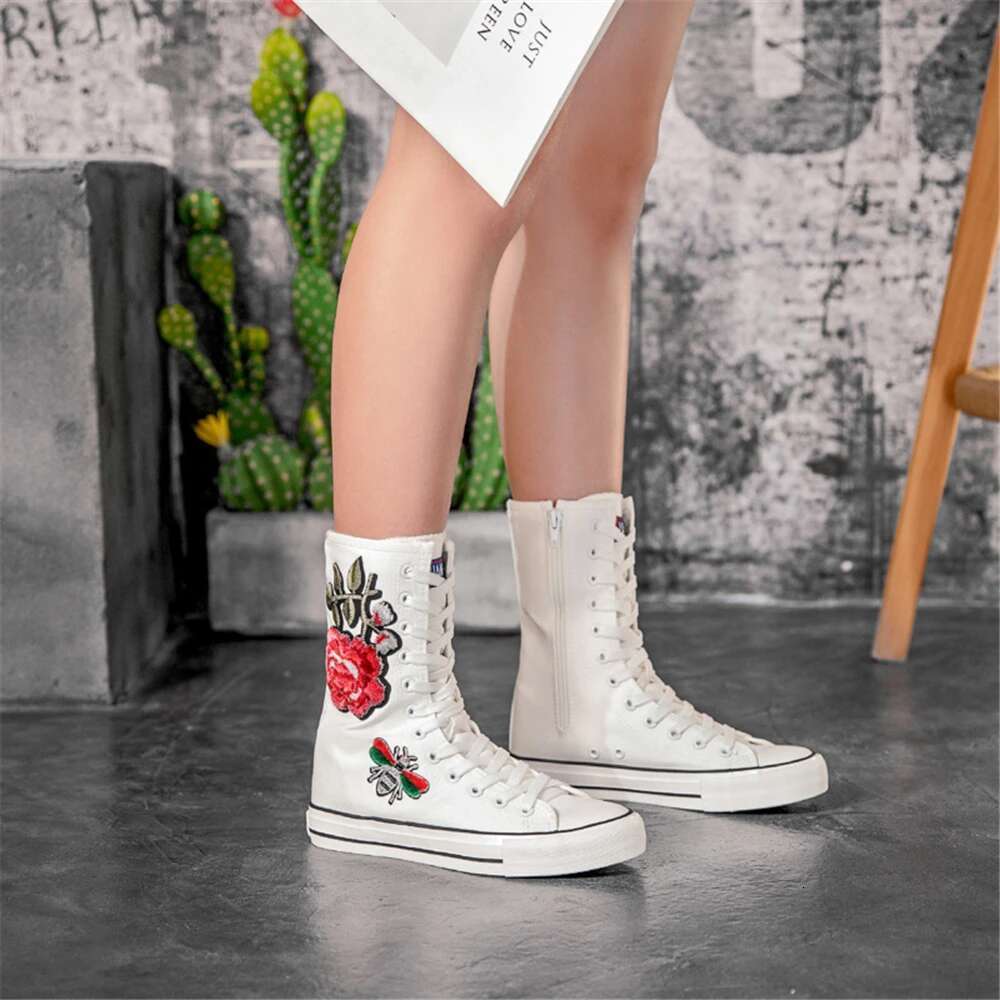 Spring new mid-sized front lace-up side zipper embroidered canvas casual flat inner heightening large size women's shoes