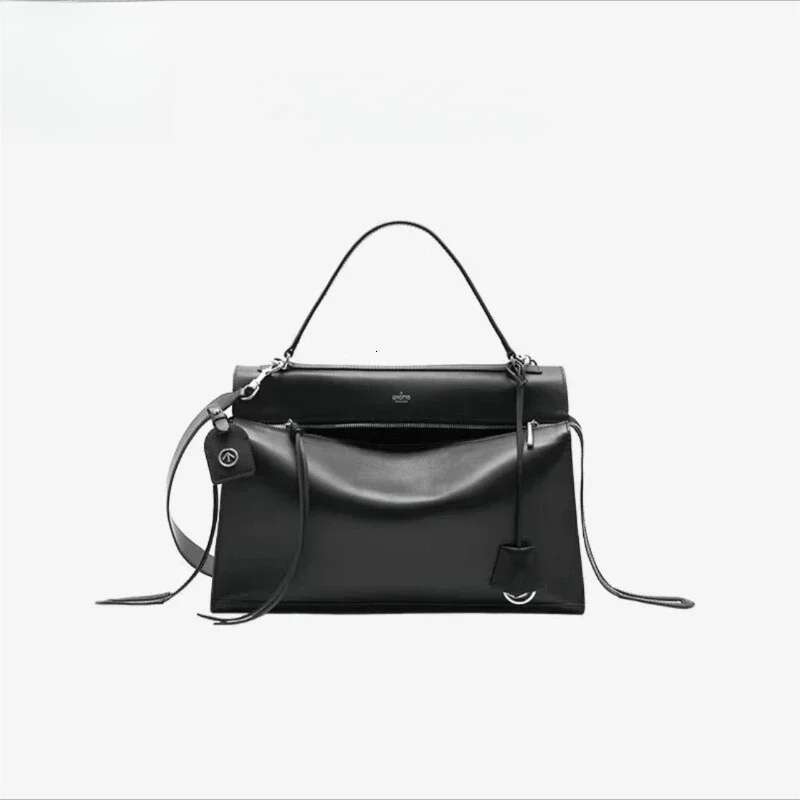 Designer bag New Arrival Black Leather TopHandle Satchel Shoulder Bag Large Capacity Zipper Closure Stylish Elegant Luxury Women's Handbag Trendy